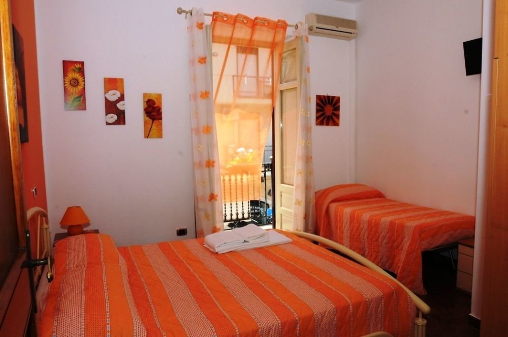 B&B Casa Orlando Terrasini Eksteriør bilde
